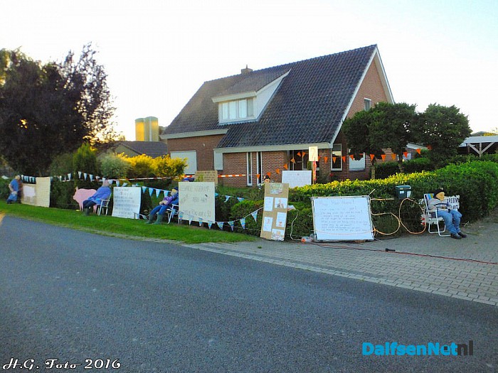 Ook straatversiering aan de Schapendrift ? - Foto: H.G. Foto
