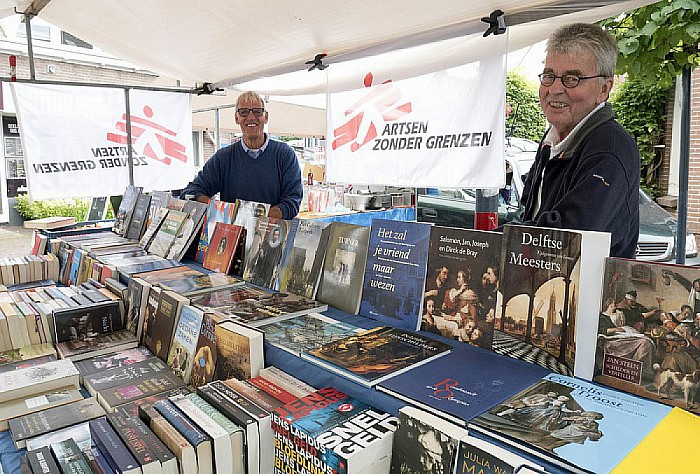 Grote boeken verkoop morgen in Dalfsen - Foto: Geert Bistervels