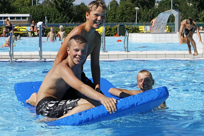 Bezoekersaantallen zwembaden met sprongen omhoog - Foto: Gemeente Dalfsen