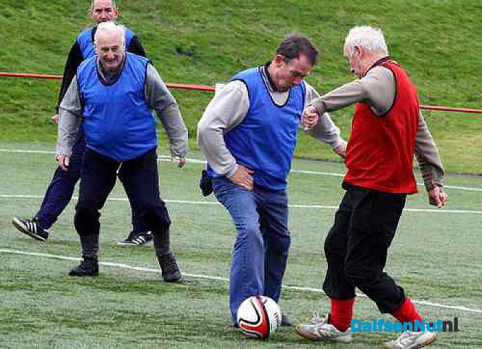 clinic wandelvoetbal 60+ - Foto: Ingezonden foto