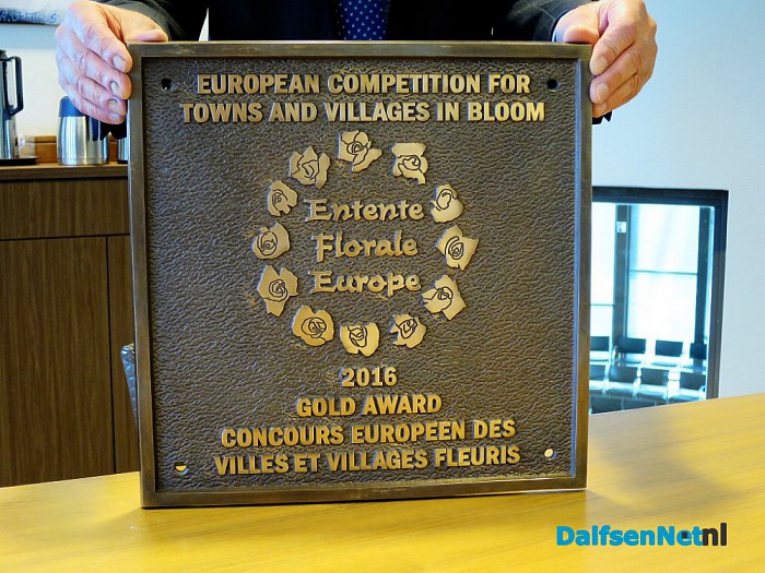 Dalfsen terecht  trots op Goud - Foto: Wim