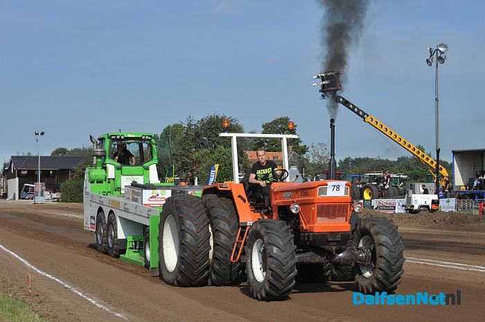 t’ Uliefeest groot spektakel aan de Ganzepanweg - Foto: Johan Bokma