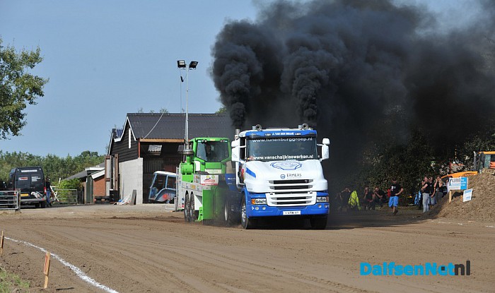 t’ Uliefeest groot spektakel aan de Ganzepanweg - Foto: Johan Bokma