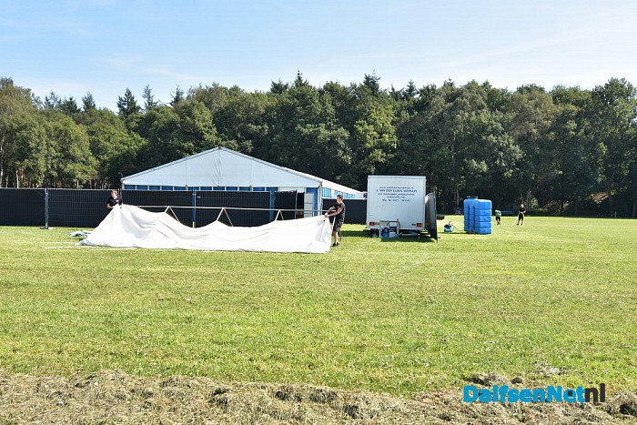 Opbouw Ankums Maisfeest in volle gang - Foto: Johan Bokma