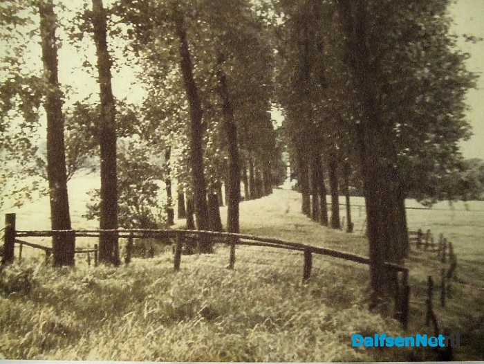 Kerkdijk Dalfsen een verdwenen weggetje - Foto: Wim