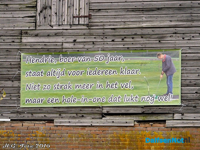 Alweer versiering in Oudleusen. - Foto: H.G. Foto