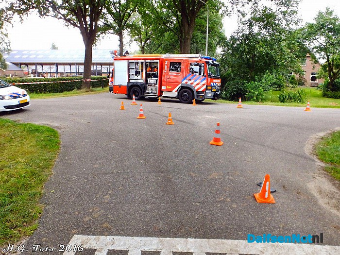 Aanrijding met letsel Arendnevenweg / Middeldijk. (UPDATE) - Foto: H.G. Foto