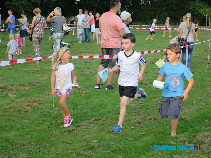 Sponsorloop In Hoonhorst voor een nieuw leerplein - Foto: Wim