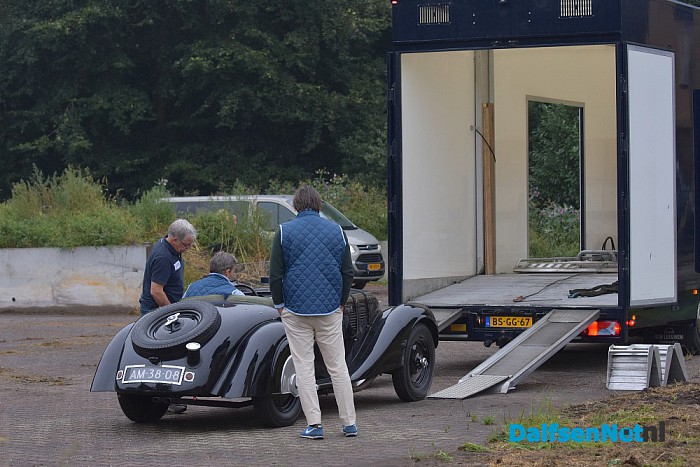 Nationale Rode Kruis Rally start vanaf Landgoed Hessum - Foto: Johan Bokma