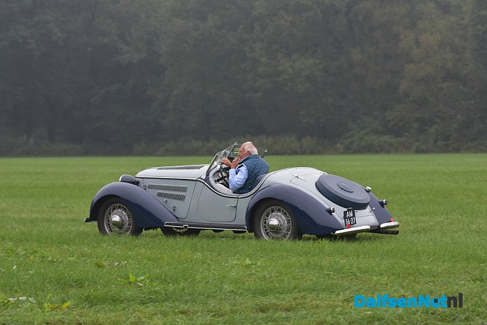 Nationale Rode Kruis Rally start vanaf Landgoed Hessum - Foto: Johan Bokma
