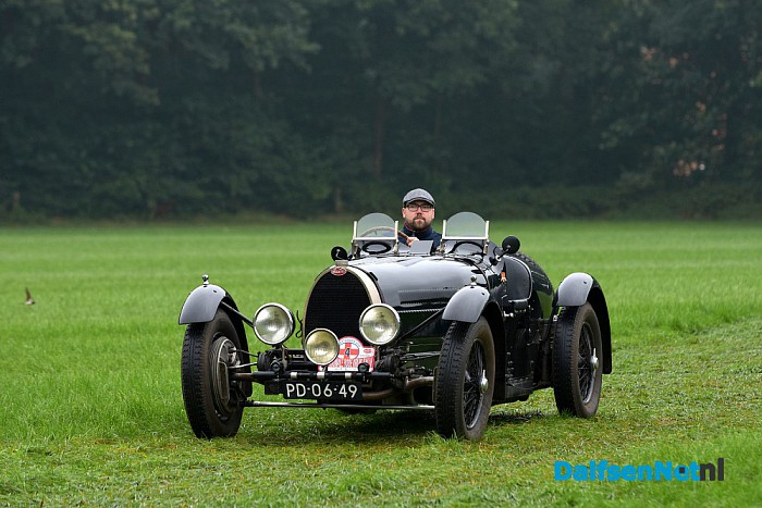 Nationale Rode Kruis Rally start vanaf Landgoed Hessum - Foto: Johan Bokma
