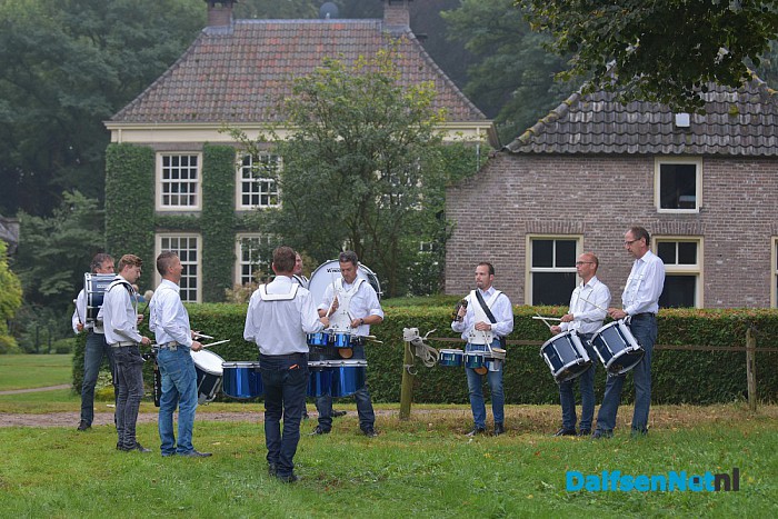 Nationale Rode Kruis Rally start vanaf Landgoed Hessum - Foto: Johan Bokma