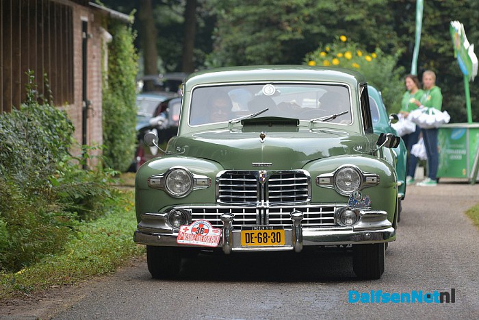Nationale Rode Kruis Rally start vanaf Landgoed Hessum - Foto: Johan Bokma