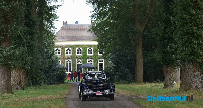 Nationale Rode Kruis Rally start vanaf Landgoed Hessum - Foto: Johan Bokma