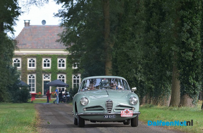 Nationale Rode Kruis Rally start vanaf Landgoed Hessum - Foto: Johan Bokma