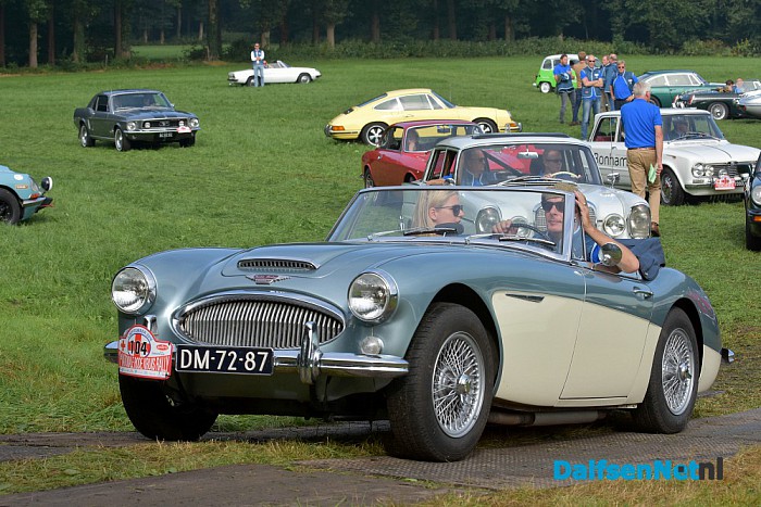 Nationale Rode Kruis Rally start vanaf Landgoed Hessum - Foto: Johan Bokma