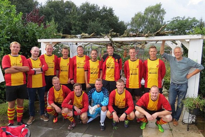 SV Dalfsen 5 op excursie bij shirtsponsor - Foto: Eigen geleverde foto