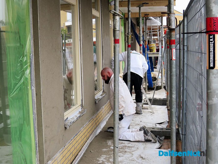 Update gevels Kroonplein Lemelerveld begonnen - Foto: Wim