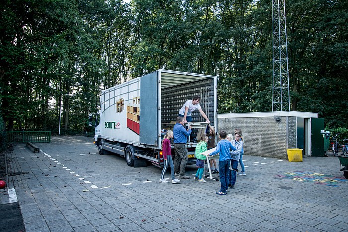 Nieuw meubilair voor de A. Baron van Dedemschool - Foto: Eigen geleverde foto