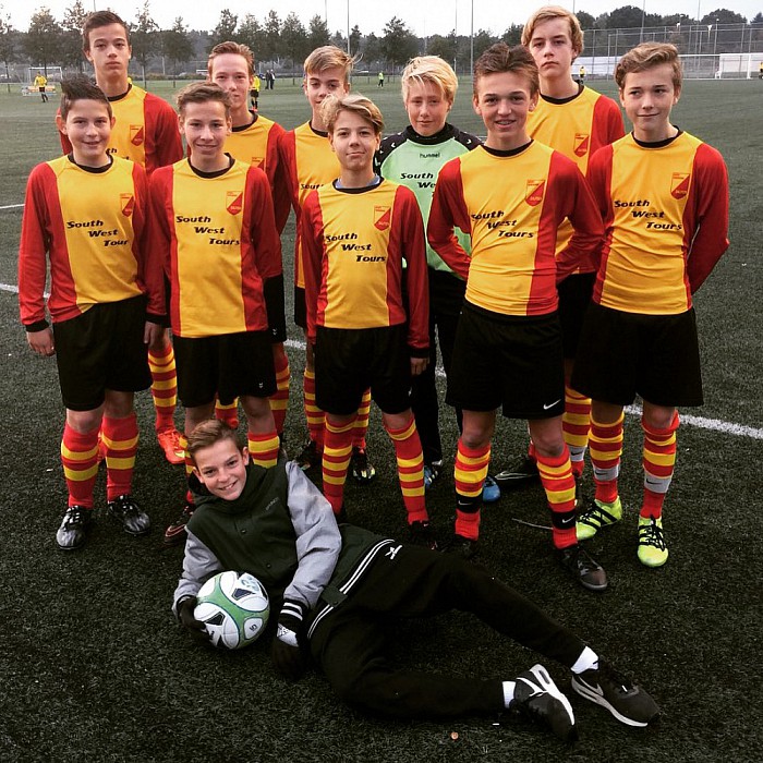 Dalfsen JO15-1 wint Blue Hearts Tournament