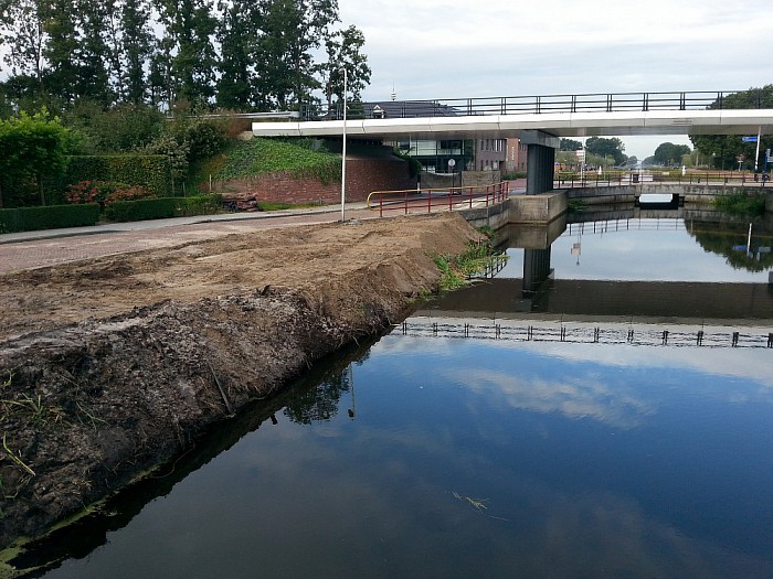 Kade langs het kanaal in Lemelerveld - Foto: Eigen geleverde foto