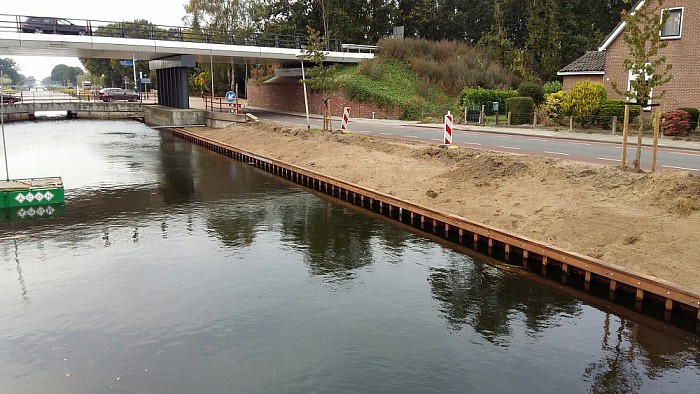 Aanleg kade Lemelerveld trekt bekijks - Foto: Ingezonden foto