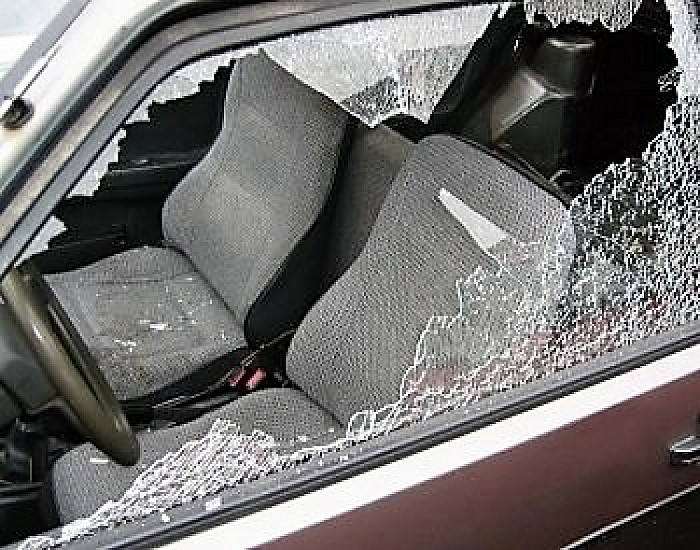 Auto inbraak Hessenweg Ommen - Foto: Politie Dalfsen