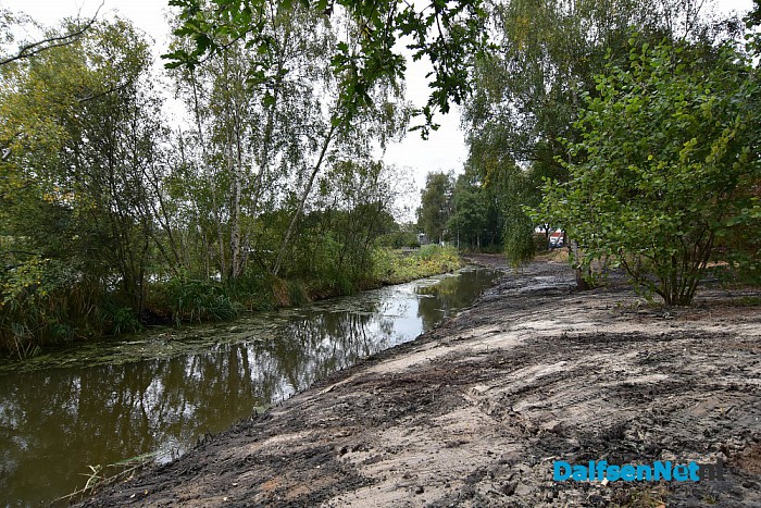 Gemeente Dalfsen doet groot onderhoud aan vijvers. - Foto: Johan Bokma