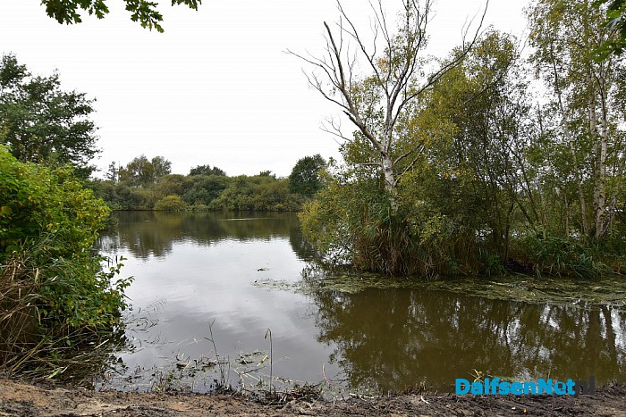 Gemeente Dalfsen doet groot onderhoud aan vijvers. - Foto: Johan Bokma