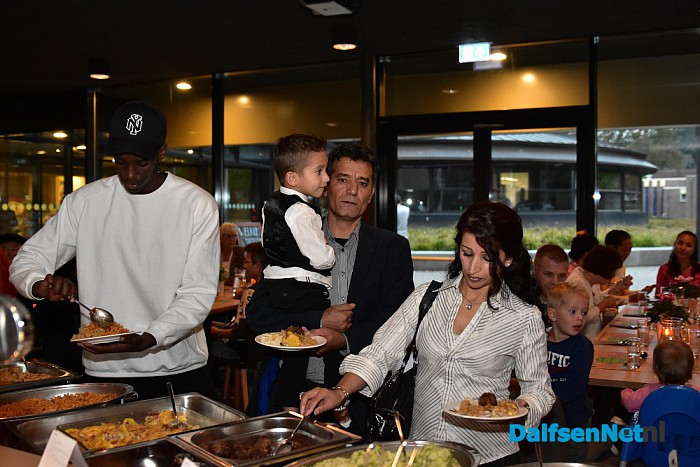 Integratiediner Trefkoele+ groot succes - Foto: Johan Bokma