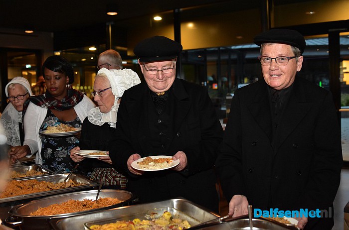 Integratiediner Trefkoele+ groot succes - Foto: Johan Bokma