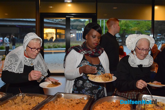 Integratiediner Trefkoele+ groot succes - Foto: Johan Bokma