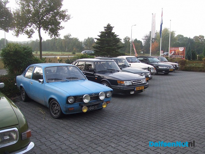 Alle Saabrijders op tijd binnen - Foto: Wim