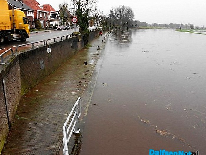 De Vechtbrug echt een gevaar bij hoog water? - Foto: Eigen geleverde foto