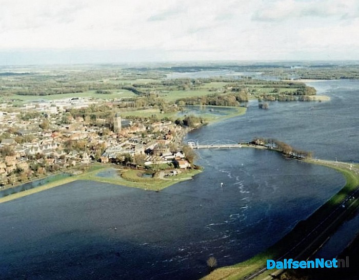 De Vechtbrug echt een gevaar bij hoog water? - Foto: Eigen geleverde foto