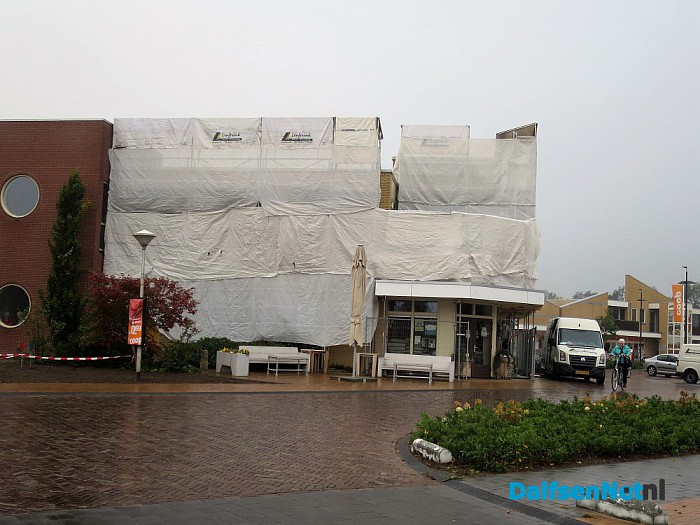 Update gevels Kroonplein Lemelerveld begonnen - Foto: Wim
