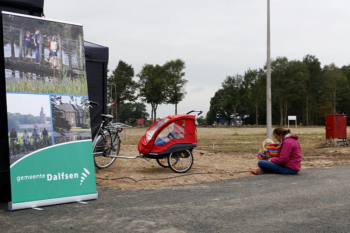 Wethouder geeft startsein bouw Oosterdalfsen - Foto: Gemeente Dalfsen