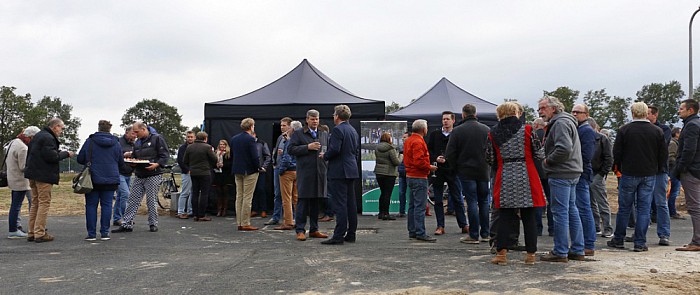 Wethouder geeft startsein bouw Oosterdalfsen - Foto: Gemeente Dalfsen