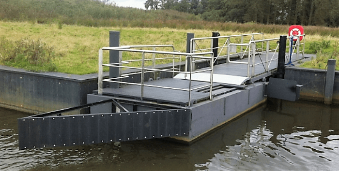 Na de herfstvakantie winterstop voor pontje Hessum - Foto: Eigen geleverde foto