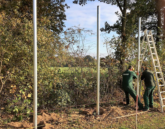 Masten voor reclame voetbal Hoonhorst - Foto: Eigen geleverde foto