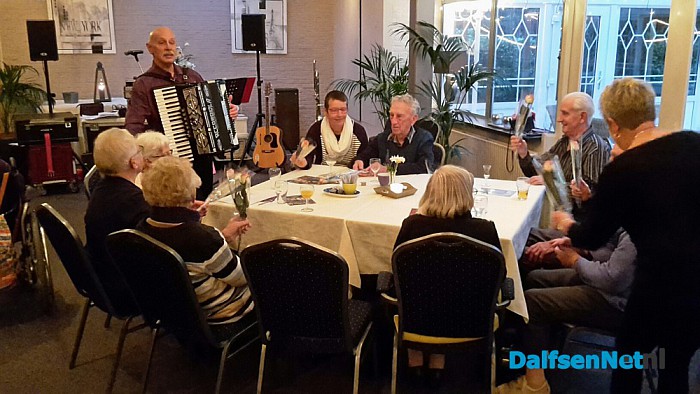 Zonnebloem Dalfsen krijgt muzikale hersengymnastiek - Foto: Ingezonden foto
