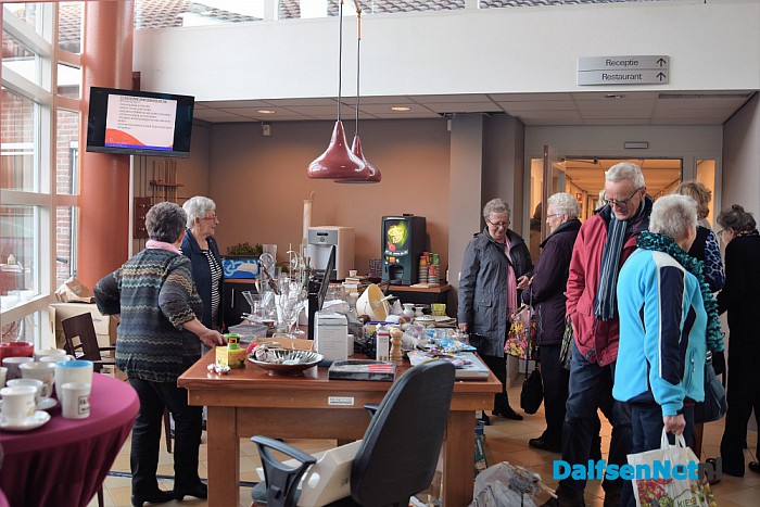 Goed bezochte Bazaar Woonzorgcentrum Rosengaerde - Foto: Johan Bokma