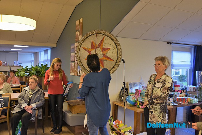Goed bezochte Bazaar Woonzorgcentrum Rosengaerde - Foto: Johan Bokma