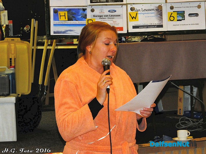 Bazaar de Wiekelaar Oudleusen geopend. - Foto: H.G. Foto
