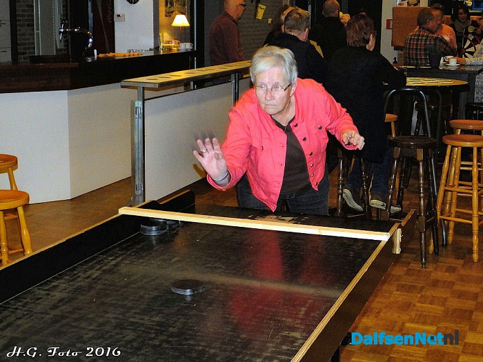 Bazaar de Wiekelaar Oudleusen geopend. - Foto: H.G. Foto