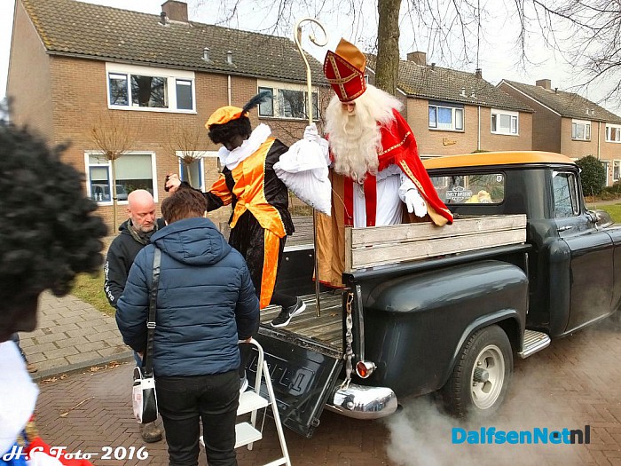De Sint nu ook in Oudleusen. - Foto: H.G. Foto