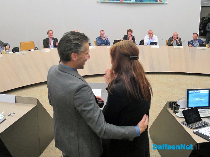 Vertrek uit raad met een huwelijksaanzoek - Foto: Wim