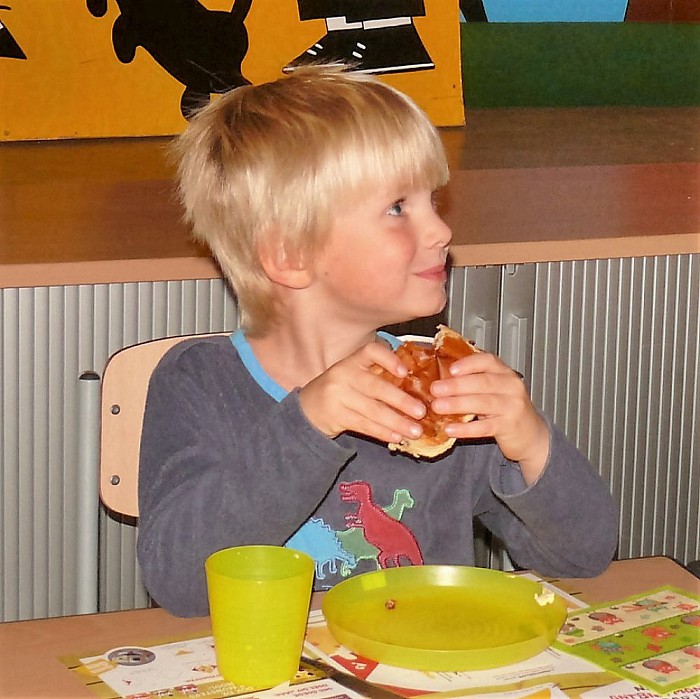 Geslaagd Nationaal Schoolontbijt op CBS Sjaloom - Foto: Eigen geleverde foto
