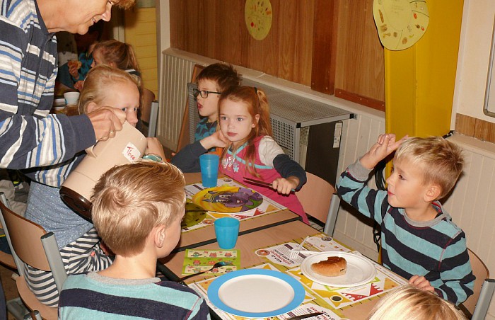 Geslaagd Nationaal Schoolontbijt op CBS Sjaloom - Foto: Eigen geleverde foto