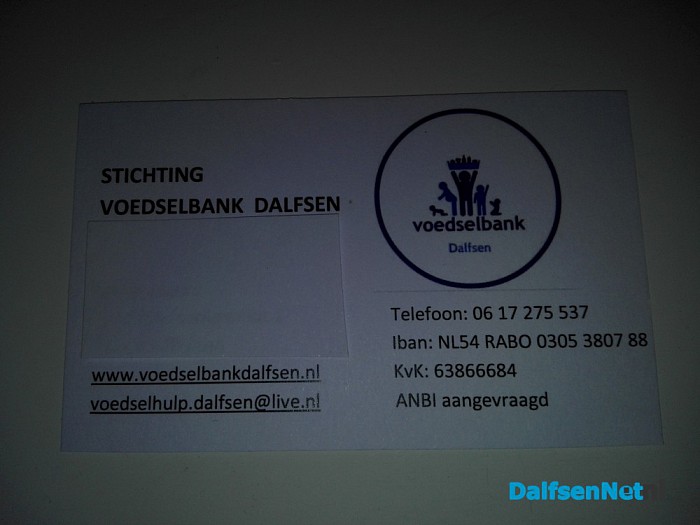 Kerstpakket inleveren voor voedselbank - Foto: Ingezonden foto